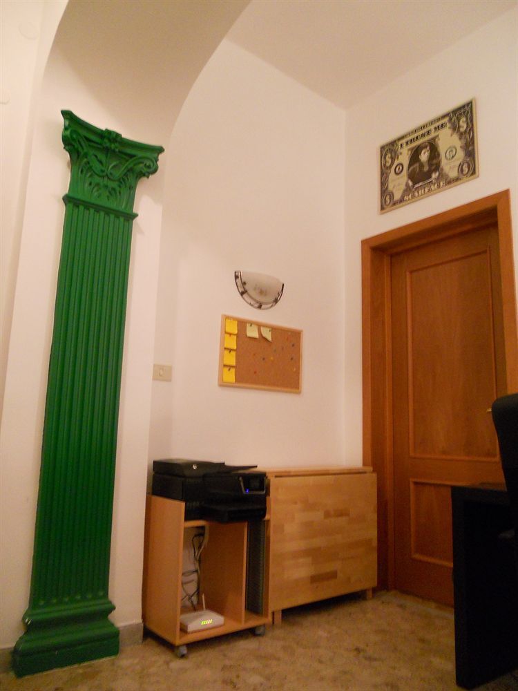 Aloha Rome 2 Hotel Bagian luar foto
