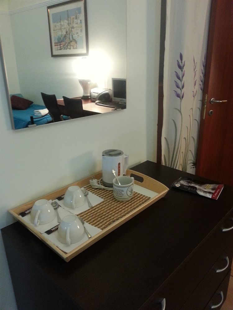 Aloha Rome 2 Hotel Bagian luar foto